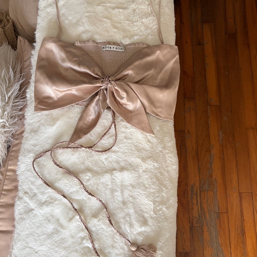 Alice + Olivia Textured Cream Top